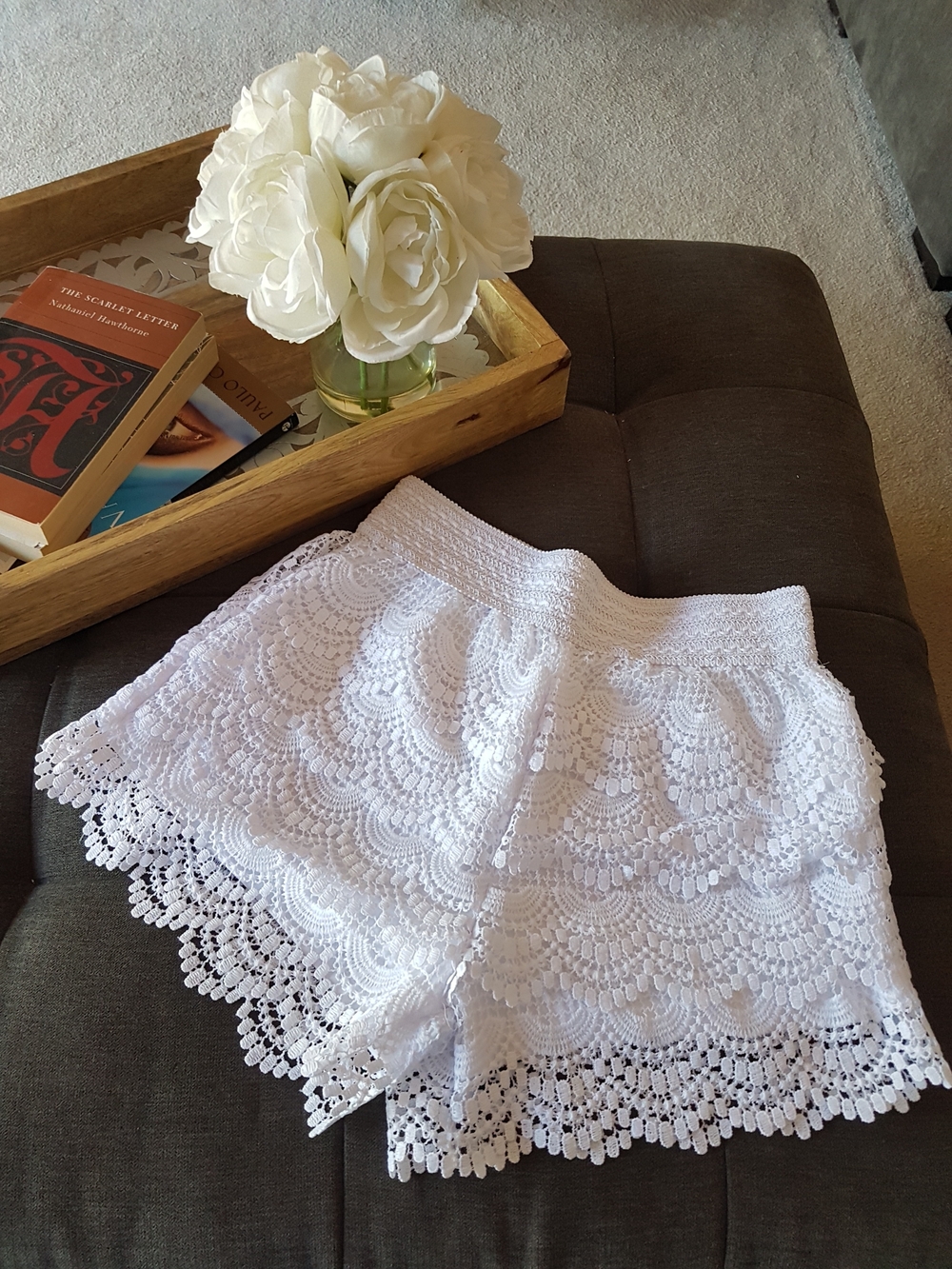 Sexy VENUS Bright White Crochet Lace Women’s Shorts NEW